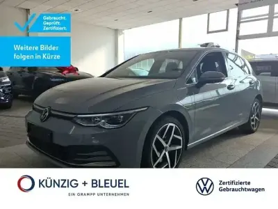 Gebraucht VW Golf VIII Style 204 PS (150 kW) 2022 Grau Limousine
