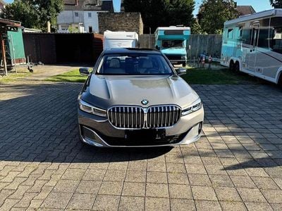 BMW 730