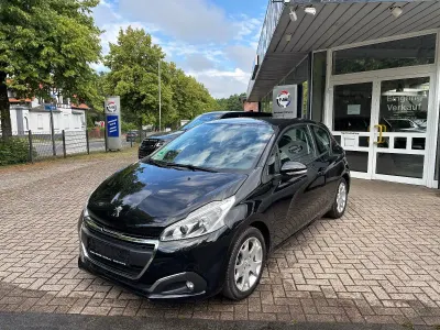 Gebraucht Peugeot 208 Active 82 PS (60 kW) 2017 Grau Kleinwagen