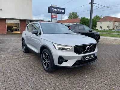 Gebraucht Volvo XC40 Plus 163 PS (119 kW) 2025 Grau SUV