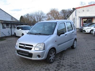 Silber Gebraucht 2003 Opel Agila Basis Van / Kleinbus | 800 € (Guter Preis)