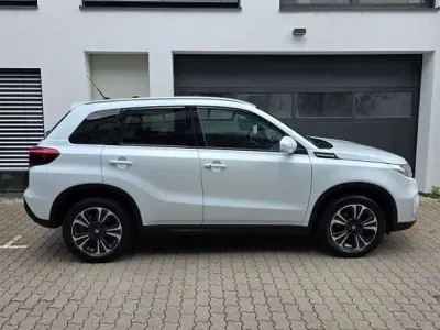 Gebraucht Suzuki Vitara Comfort 129 PS (94 kW) 2021 Weiß SUV