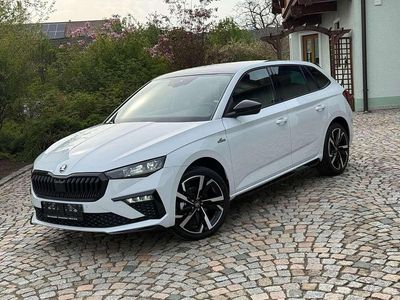 Neu Skoda Scala Monte Carlo 150 PS (110 kW) 2025 Weiß Kleinwagen