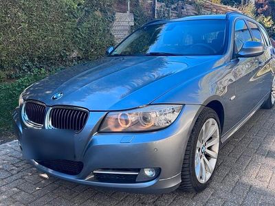 Gebraucht BMW 320 184 PS (135 kW) 2012 Silber Kombi