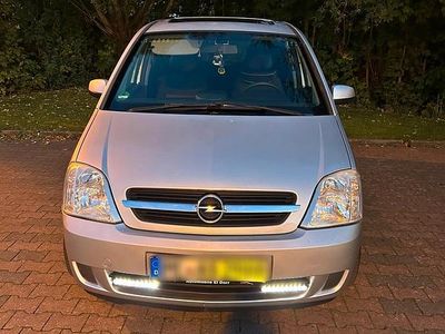 Silber Gebraucht 2003 Opel Meriva Van / Kleinbus | 2.500 € (Fairer Preis)