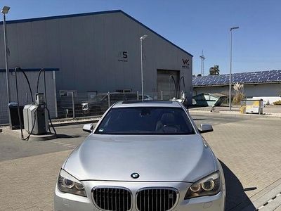 Second-hand BMW 750 408 CP (300 kW) 2009 Argintiu Berlinǎ