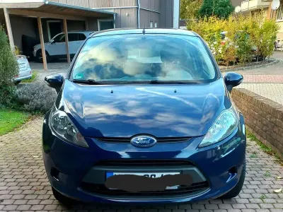 Gebraucht Ford Fiesta Trend 60 PS (44 kW) 2010 Blau Kleinwagen