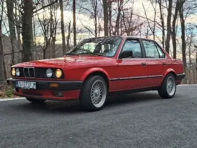 Gebraucht BMW 316 102 PS (75 kW) 1989 Rot Limousine