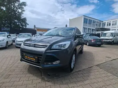Gebraucht Ford Kuga Titanium 182 PS (133 kW) 2016 Grau SUV