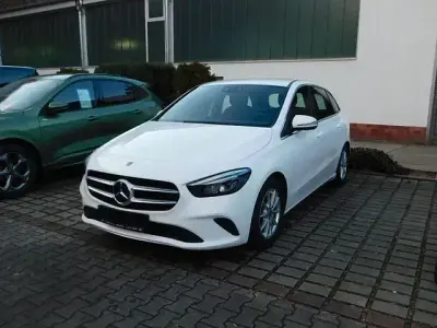 Gebraucht Mercedes B180 Edition 1 136 PS (100 kW) 2019 Weiß Van / Kleinbus