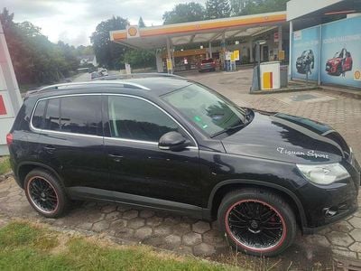 Schwarz Gebraucht 2009 VW Tiguan Sportline SUV | 7.800 € (Etwas zu teuer)