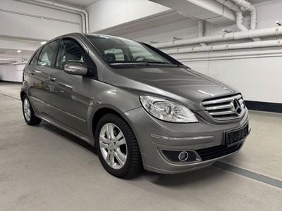 Mercedes B180