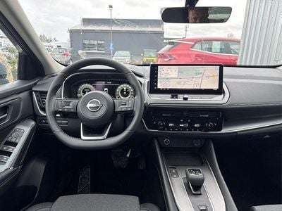 Neu Nissan Qashqai 360º 158 PS (116 kW) 2026 Ocean deep grün dach schwarz SUV