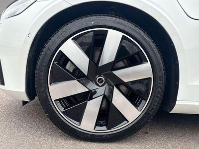 Usata Volvo V60 Ultra 455 CV (334 kW) 2025 Bianco Station wagon