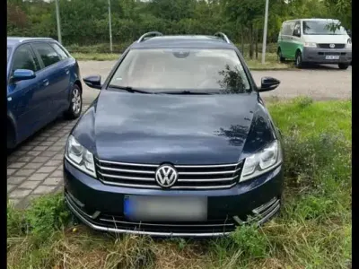 Gebraucht VW Passat 170 PS (125 kW) 2012 Blau Kombi