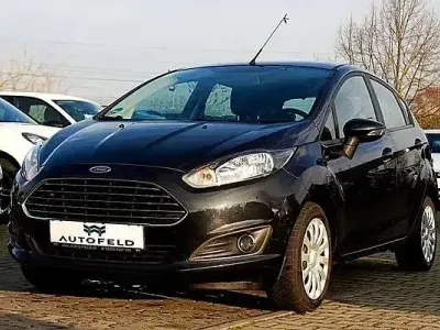 Gebraucht Ford Fiesta 101 PS (74 kW) 2015 Schwarz Limousine