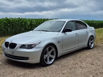 Gebraucht BMW 523 192 PS (141 kW) 2007 Silber Limousine
