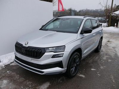 Neu Skoda Karoq SportLine 190 PS (139 kW) 2026 Brillant silber metallic SUV