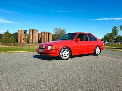 Rot Gebraucht 1986 Ford Escort RS Limousine | 15.000 €