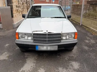 Gebraucht Mercedes 190 132 PS (97 kW) 1988 Weiß Limousine