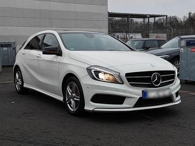 Weiß Gebraucht 2014 Mercedes A200 AMG line Limousine | 15.500 €