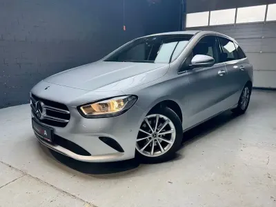 Gebraucht Mercedes B180 136 PS (100 kW) 2019 Iridiumsilber  metalliclack Kleinwagen