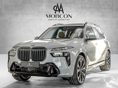 Neu BMW X7 M Sport 352 PS (258 kW) 2026 Grau SUV