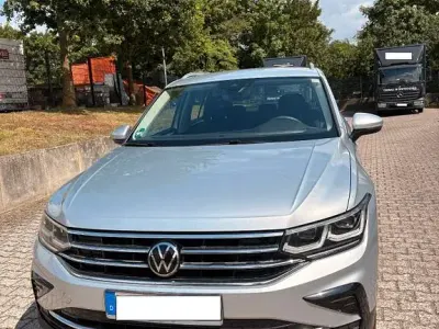 Gebraucht VW Tiguan Elegance 150 PS (110 kW) 2022 Silber SUV