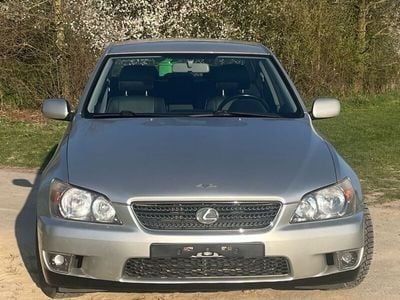 Lexus IS200
