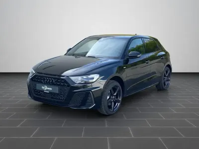 Neu Audi A1 Advanced 116 PS (85 kW) 2026 Mythosschwarz metallic (metallic) SUV