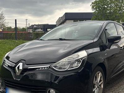 Usado Renault Clio IV 90 HP (66 kW) 2016 Preto Sedan