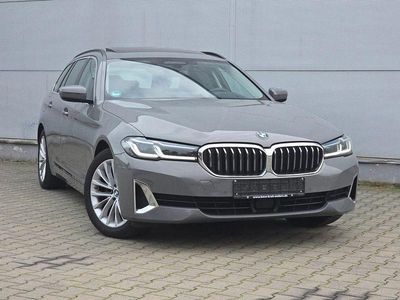 Grau Gebraucht 2021 BMW 520 Luxury Line Limousine | 31.900 € (Etwas zu teuer)
