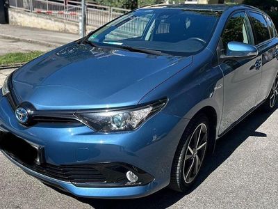 Toyota Auris Hybrid
