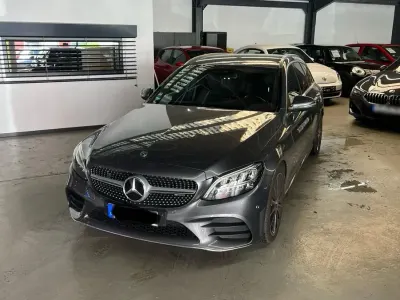 Gebraucht Mercedes C300 258 PS (189 kW) 2018 Grau Kombi