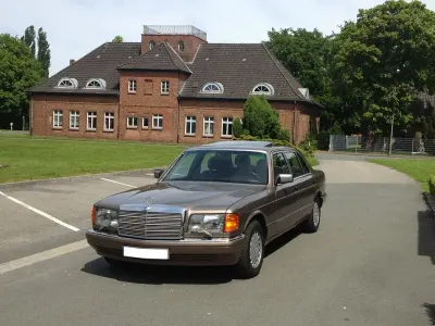 Gebraucht Mercedes 500 223 PS (164 kW) 1986 Braun Limousine