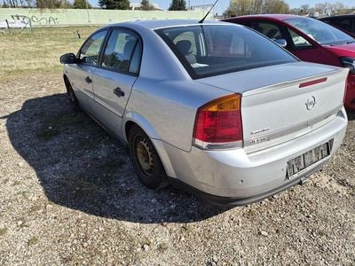 Begagnad Opel Vectra 147 HK (108 kW) 2003 Silver Sedan