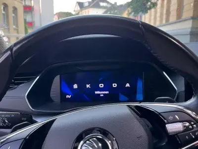 Gebraucht Skoda Octavia Ambition 204 PS (150 kW) 2021 Blau Kombi