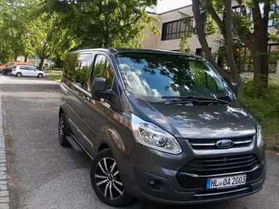 Gebraucht Ford Tourneo 170 PS (125 kW) 2018 Grau Van / Kleinbus
