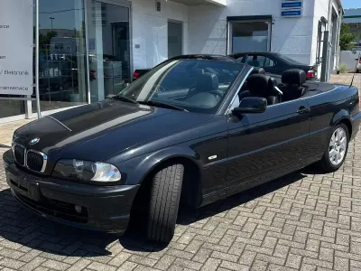 Gebraucht BMW 323 Cabriolet 170 PS (125 kW) 2000 Schwarz Cabrio