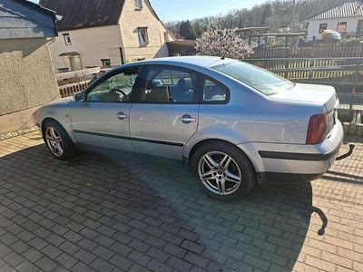 Usado VW Passat 110 HP (80 kW) 1997 Azul Sedan