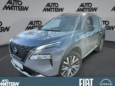 Neu Nissan X-Trail Tekna 213 PS (156 kW) 2025 Grau SUV