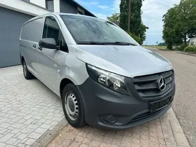 Gebraucht Mercedes Vito 163 PS (119 kW) 2020 Silber Van