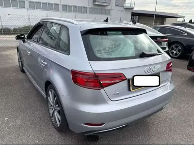Gebraucht Audi e-tron Sport 204 PS (150 kW) 2020 Florettsilber SUV