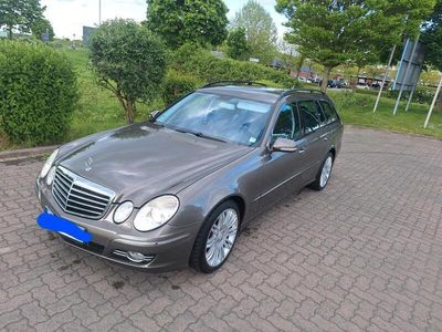 Mercedes E200