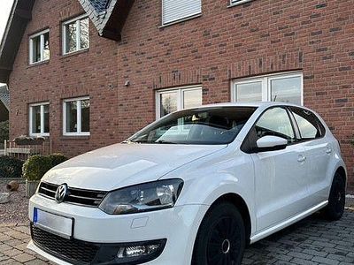 Weiß Gebraucht 2013 VW Polo Trendline Limousine | 7.800 € (Etwas zu teuer)