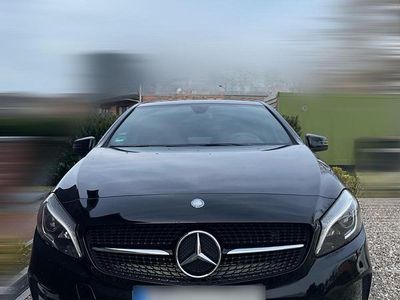 Usata Mercedes A180 122 CV (89 kW) 2015 Nero Berlina