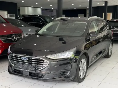 Używany Ford Focus Titanium 125 KM (91 kW) 2022 Czarny Kombi