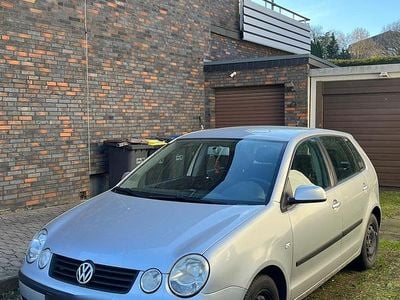 Gebraucht VW Polo 63 PS (46 kW) 2005 Silber Kleinwagen
