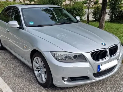 Gebraucht BMW 318 143 PS (105 kW) 2010 Silber Limousine