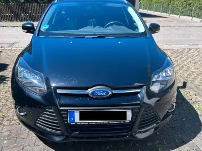Gebraucht Ford Focus 115 PS (84 kW) 2012 Schwarz Kombi